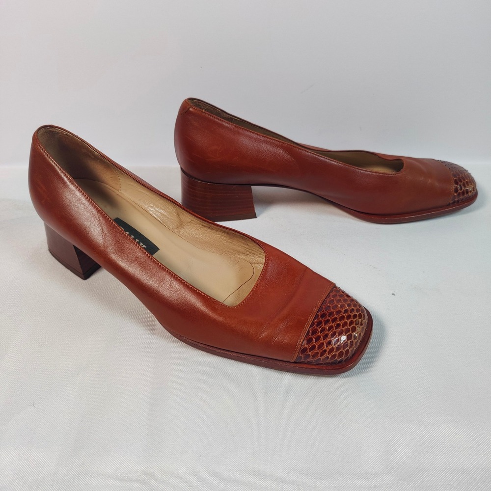 Bally Vintage Cognac Leather Snakeskin Cap Toe Block Heel Square Toe Pumps 38.5